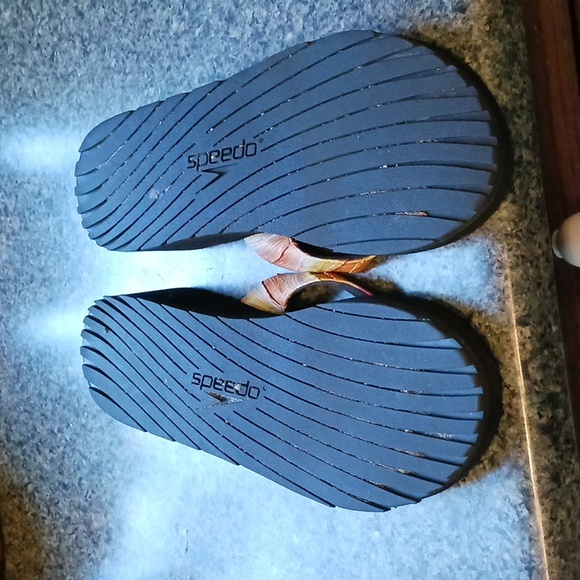 Womans Speedo Flip Flops 9 - Picture 3 of 6